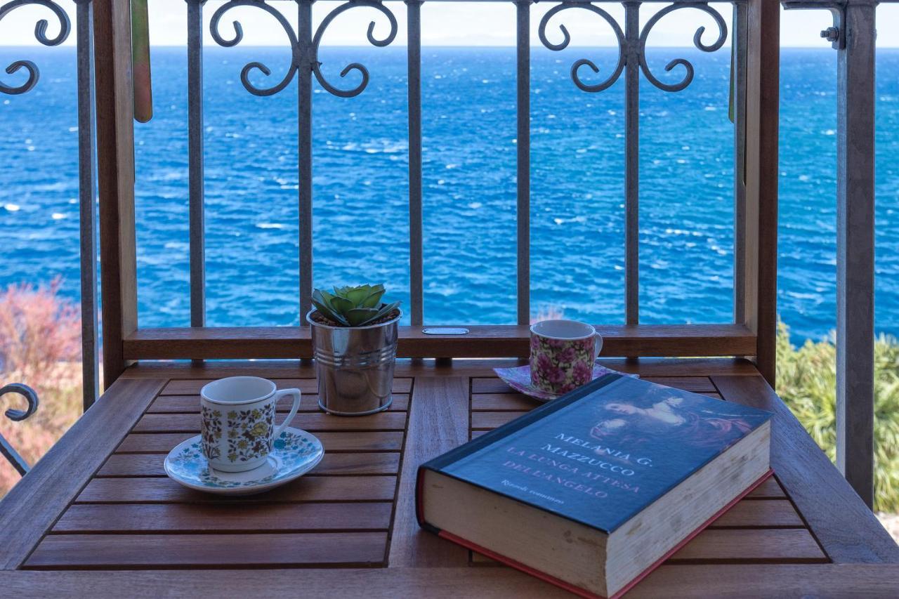 קאסטלסארדו “Cielo E Mare”, Casetta Nel Cuore Del Borgo Antico / “Sky & Sea”, Charming In The Heart Of Old Village מראה חיצוני תמונה