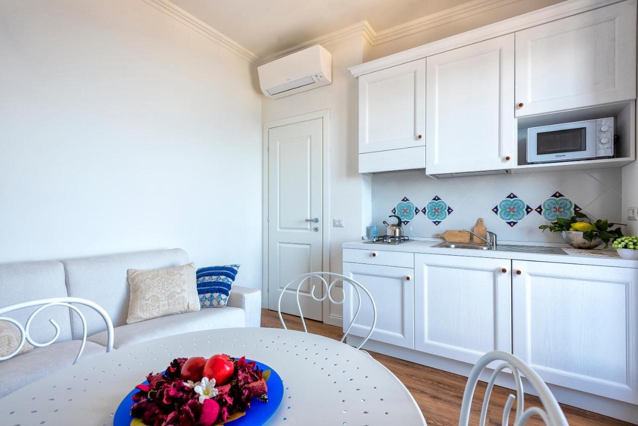 קאסטלסארדו “Cielo E Mare”, Casetta Nel Cuore Del Borgo Antico / “Sky & Sea”, Charming In The Heart Of Old Village מראה חיצוני תמונה