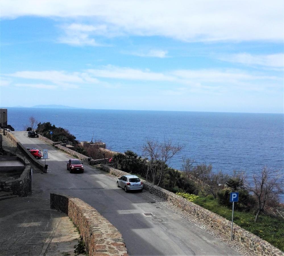 קאסטלסארדו “Cielo E Mare”, Casetta Nel Cuore Del Borgo Antico / “Sky & Sea”, Charming In The Heart Of Old Village מראה חיצוני תמונה