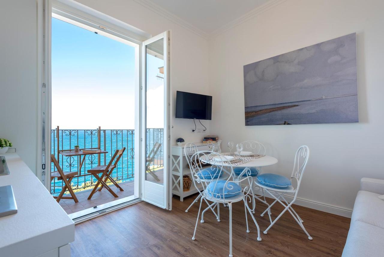 קאסטלסארדו “Cielo E Mare”, Casetta Nel Cuore Del Borgo Antico / “Sky & Sea”, Charming In The Heart Of Old Village מראה חיצוני תמונה